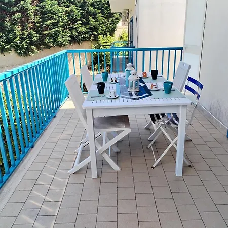 Oasimareblu Apartment